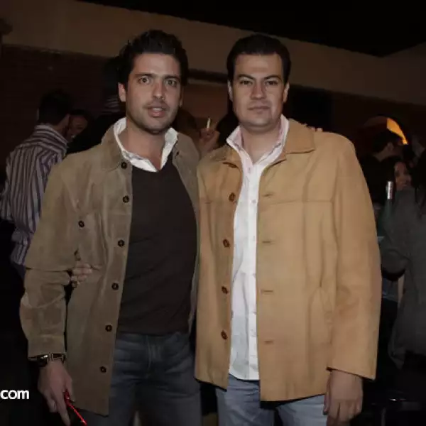 Lorenzo Carriles,Enrique Saldaña