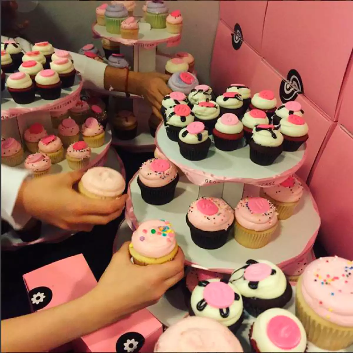 Katie organizó un inolvidable festejo para su hija.