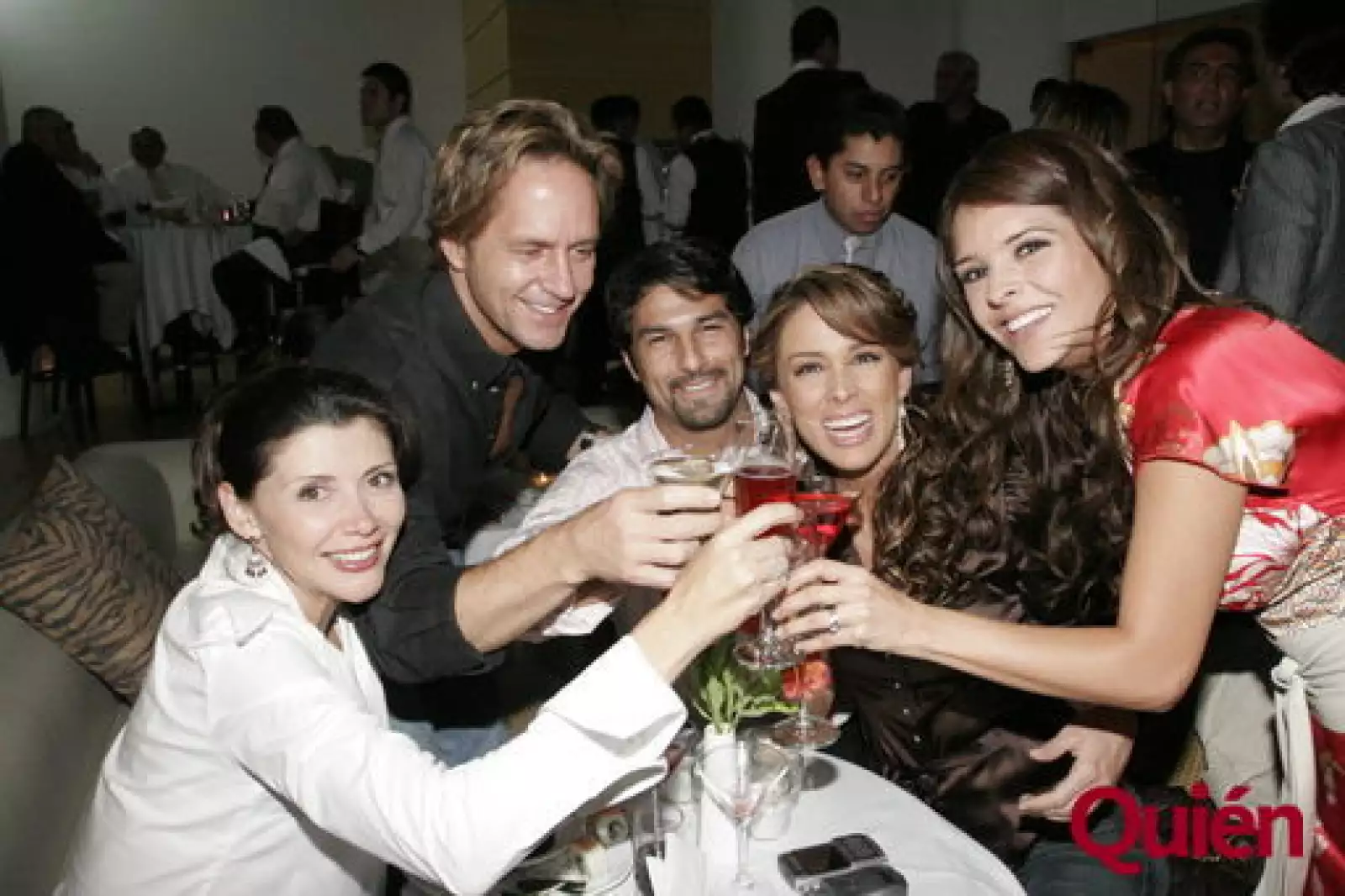 Estela Ecker, Guy Ecker, Arturo Carmona, Jackie Bracamonstes, Grettell Valdez
