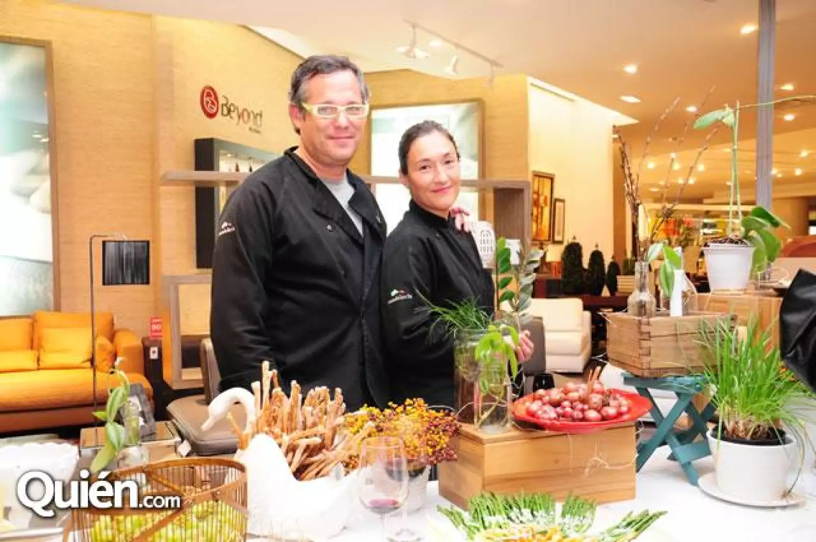 Francisco Ochoa,Alejandra Dávila