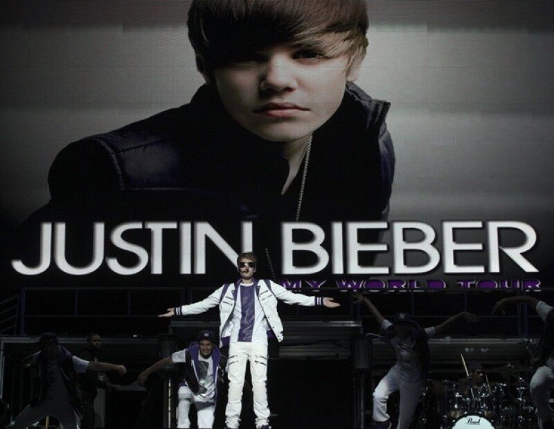 Justin enloqueció a las adolescentes en Monterrey.
