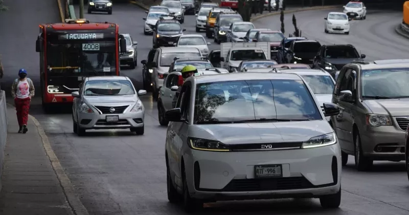 Hoy no circula 16 de mayo: ¿qué carros no salen mañana? 