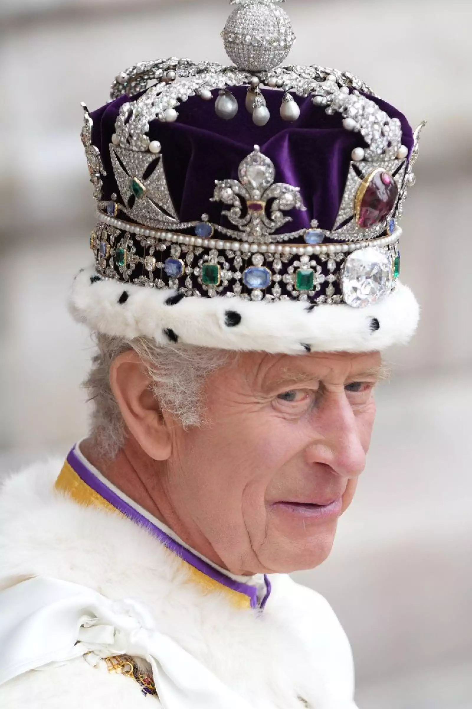 Miembros de la Familia Real Británica en la coronación del rey Carlos III