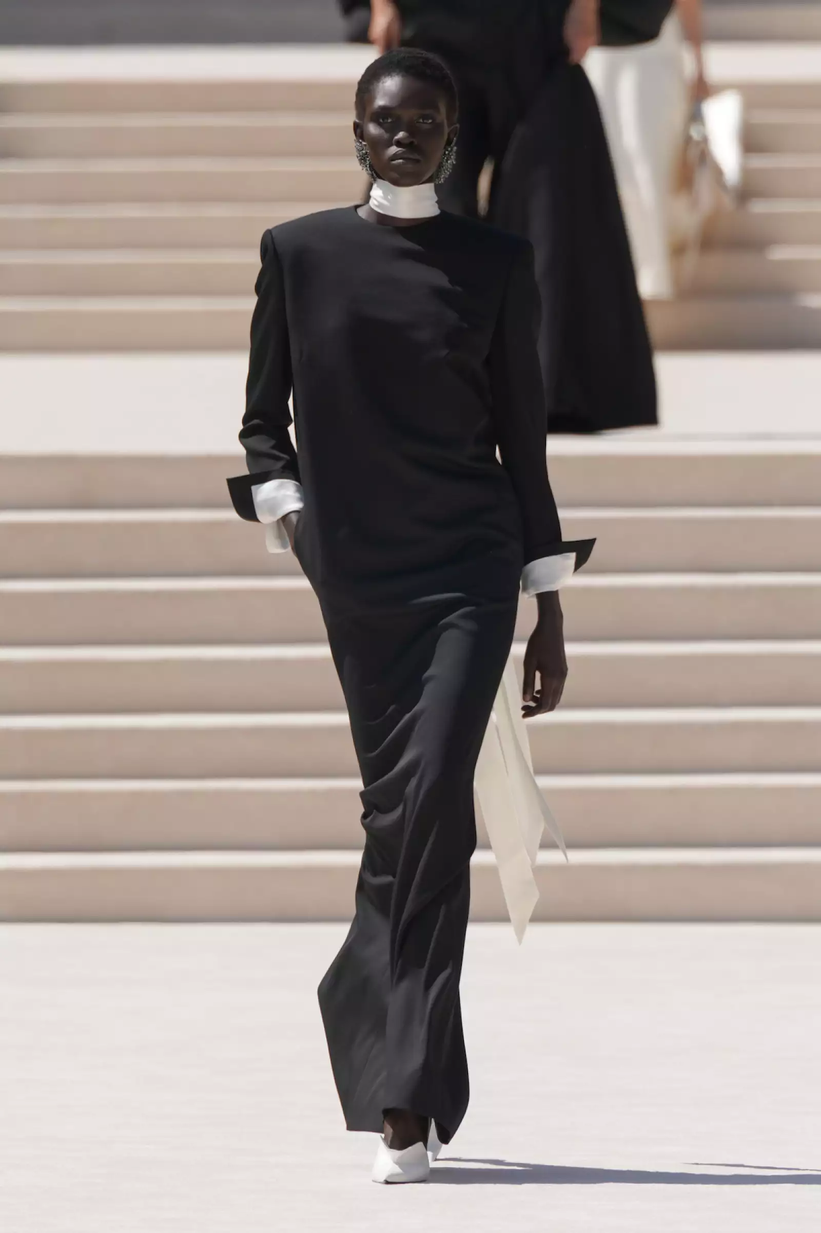 Balenciaga HC F26 003.jpg