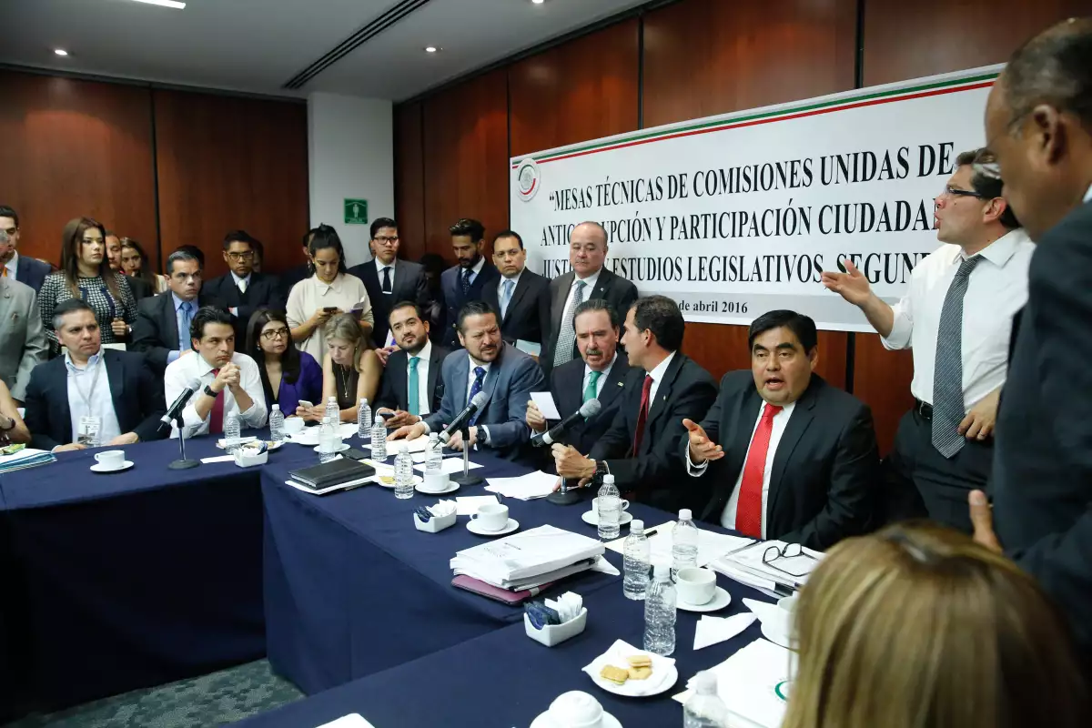 En el Senado se llevan a cabo las discusiones para la puesta en marcha del Sistema Nacional Anticorrupción.