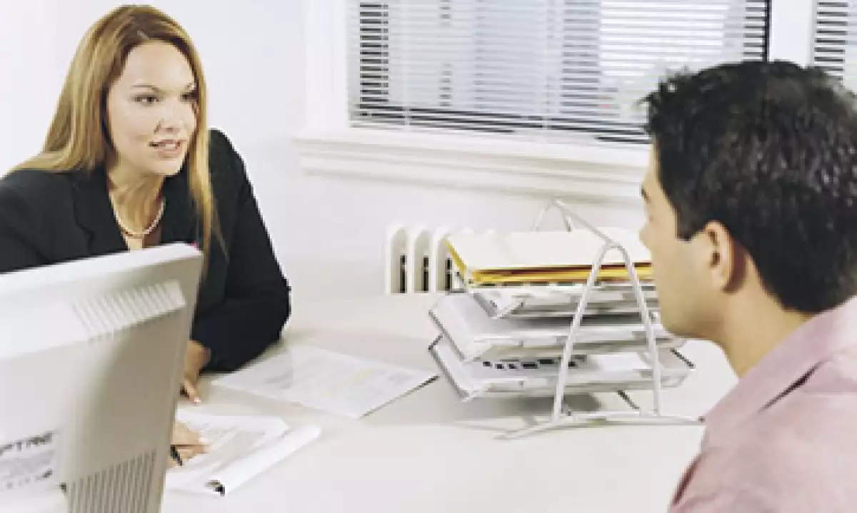 Los expertos recomiendan buscar las palabras clave de la vacante y utilizarlas en la redacción del currículo. (Foto: Thinkstock)