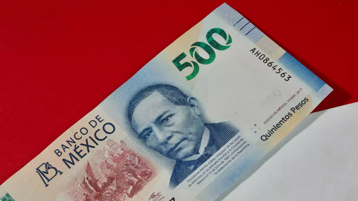 Rendimientos de los Cetes a dos años se resisten pese a recorte de tasa de Banxico