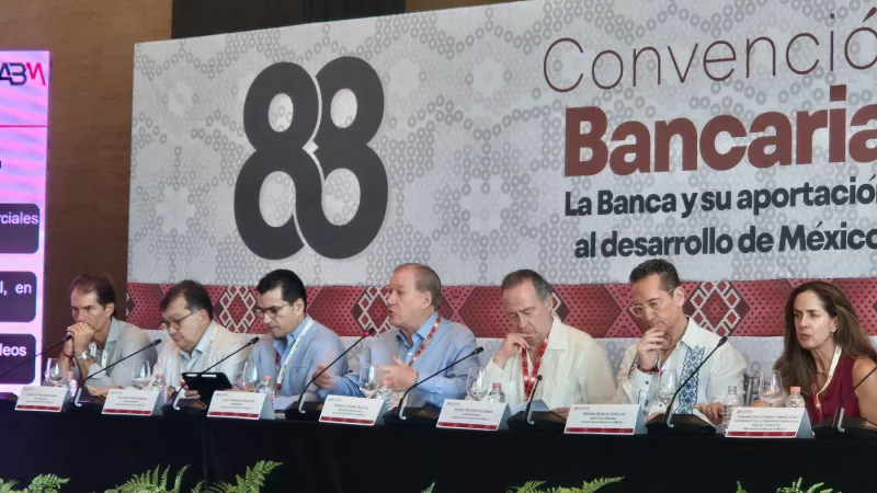 Convención bancaria 2025: Banqueros ven 'inicios' de desaceleración del crédito