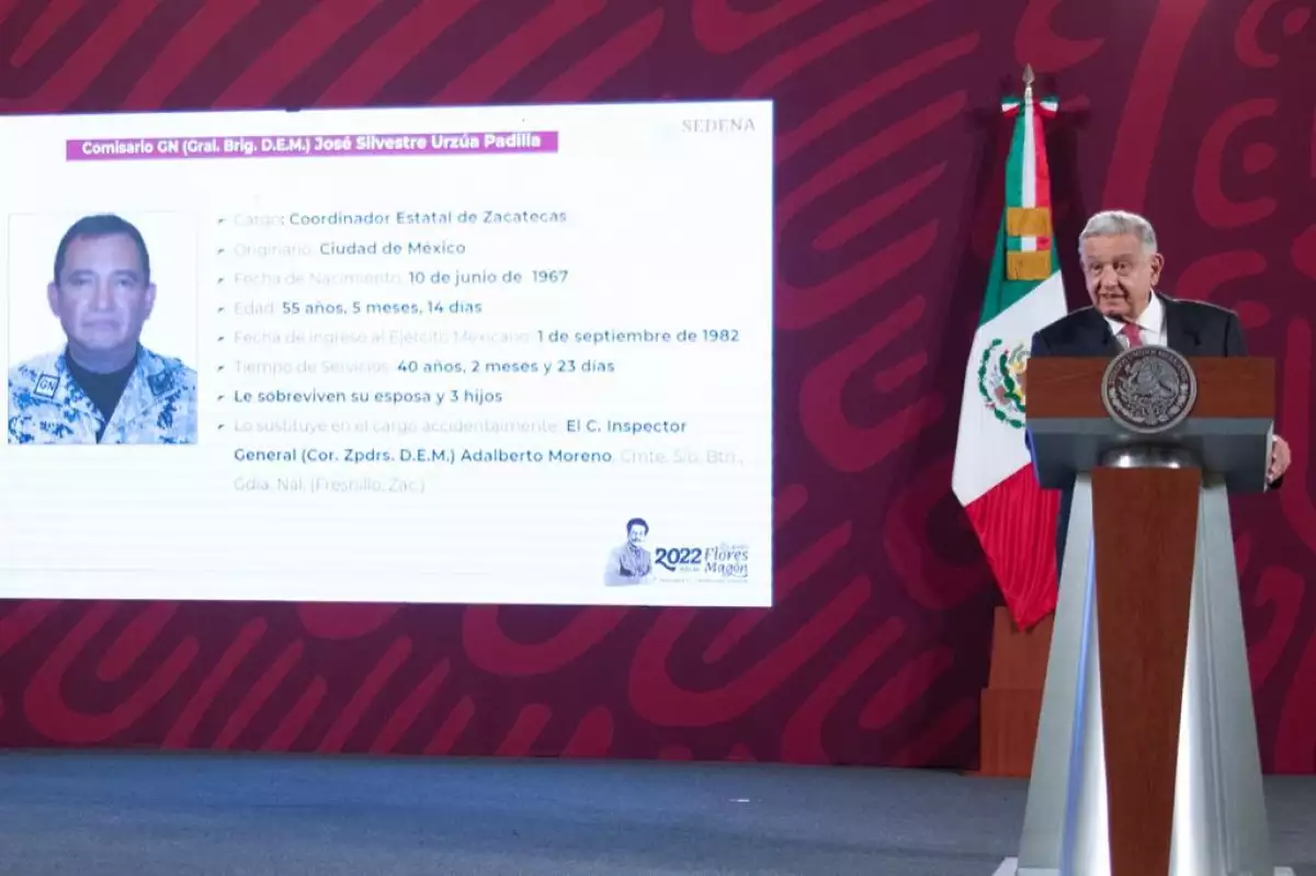 AMLO-general-Ejercito.jpeg