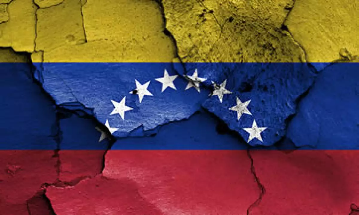 (Foto: Venezuela deberá hacerle frente a 5,000 millones de dólares en pagos de deuda en octubre. (Foto tomada de CNNMoney.com ) )