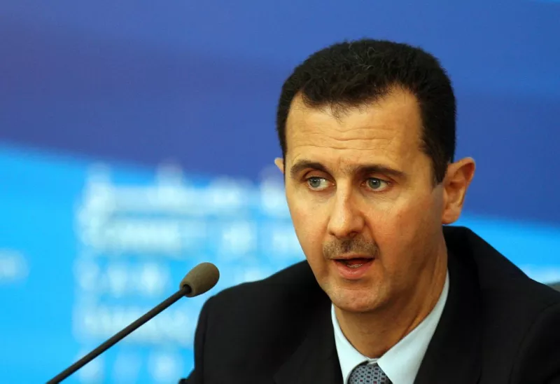El presidente sirio Bashar al-Assad habla durante una conferencia de prensa conjunta con líderes extranjeros visitantes en Damasco el 4 de septiembre de 2008. Los rebeldes liderados por islamistas declararon que habían tomado Damasco en una ofensiva relámpago el 8 de diciembre de 2024, enviando a Assad a huir y poniendo fin a cinco décadas de gobierno de Baath en Siria.