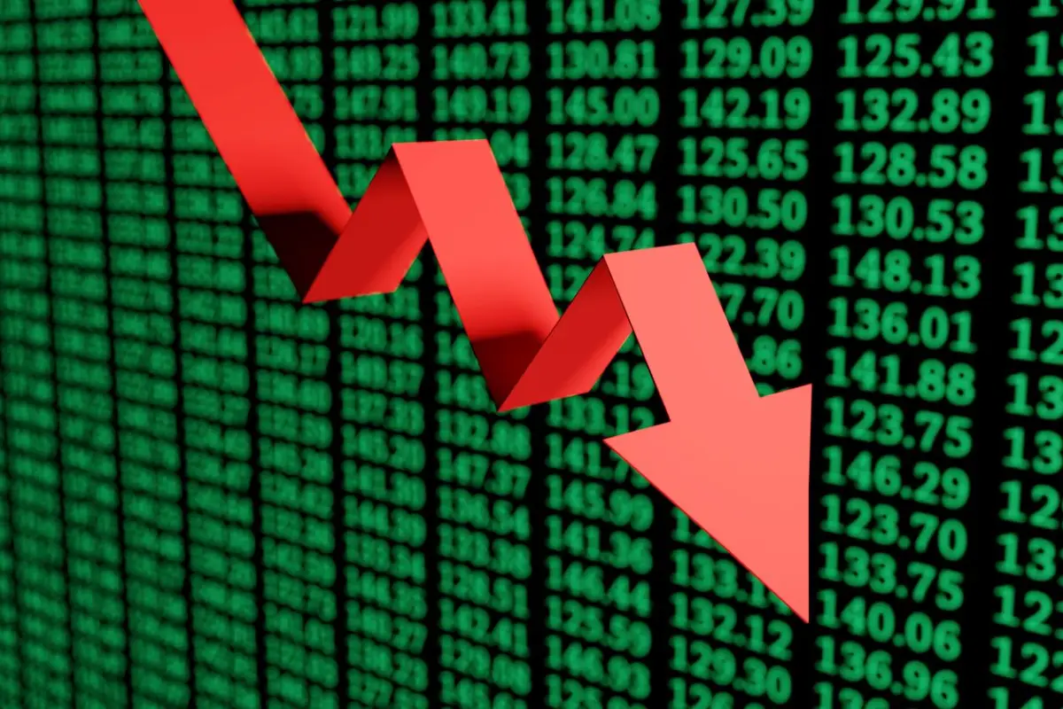 Los aranceles de Trump causan el desplome de bolsas mundiales y del dólar