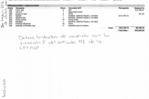 Es el primer recibo que firmó Andrés Manuel López Obrador como sueldo en Morena. Sus datos personales están testados del documento. Revisa la información.