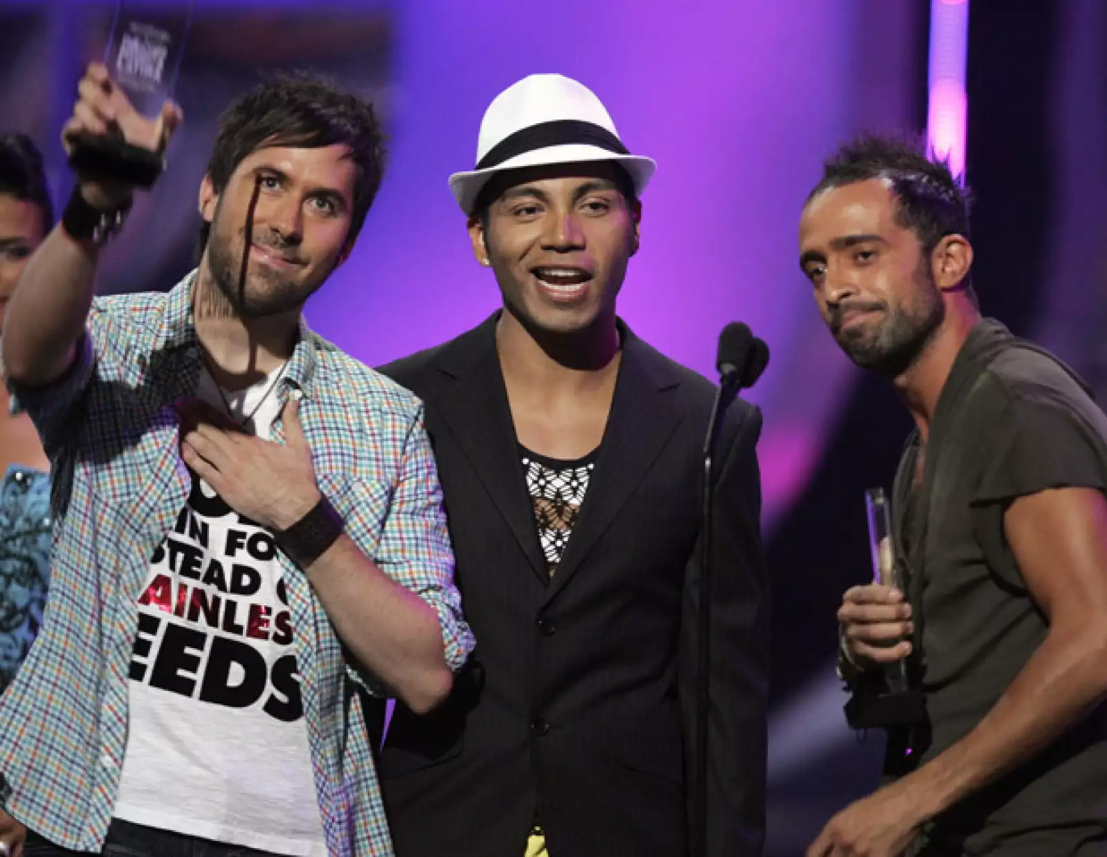 Los integrantes del grupo Camila también fueron galardonados en la categoría de Agrupación del Año.