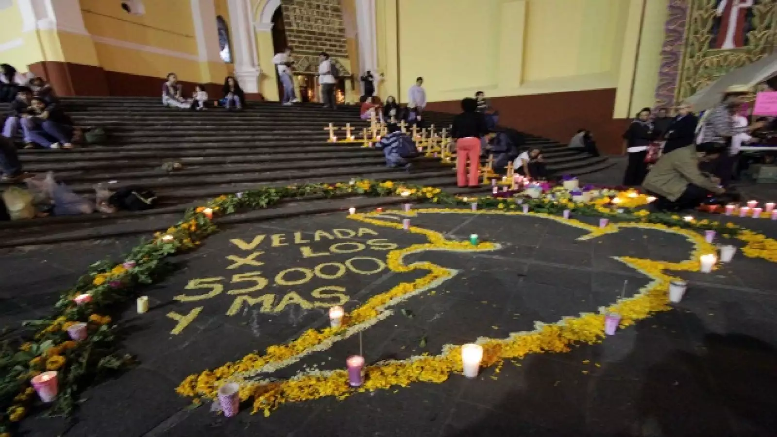 Velada por 55 mil muertos