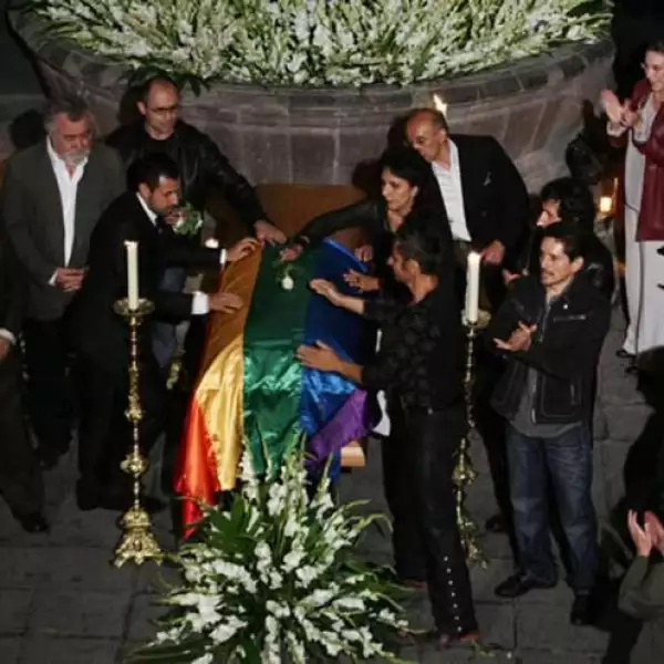 La Comunidad lésbico gay se hizo presente.