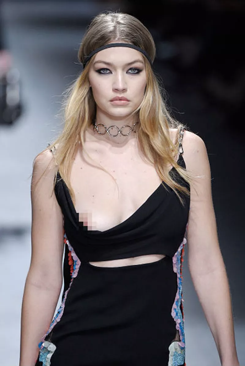 La modelo de 20 años sufrió un accidente en Milan Fashion Week y así fue cómo reaccionó.