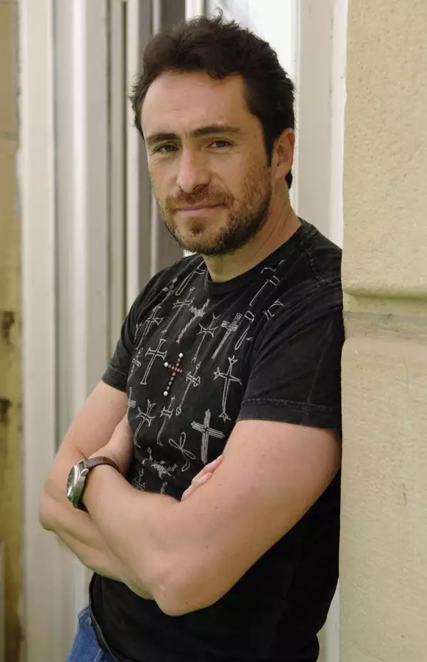 Demian Bichir