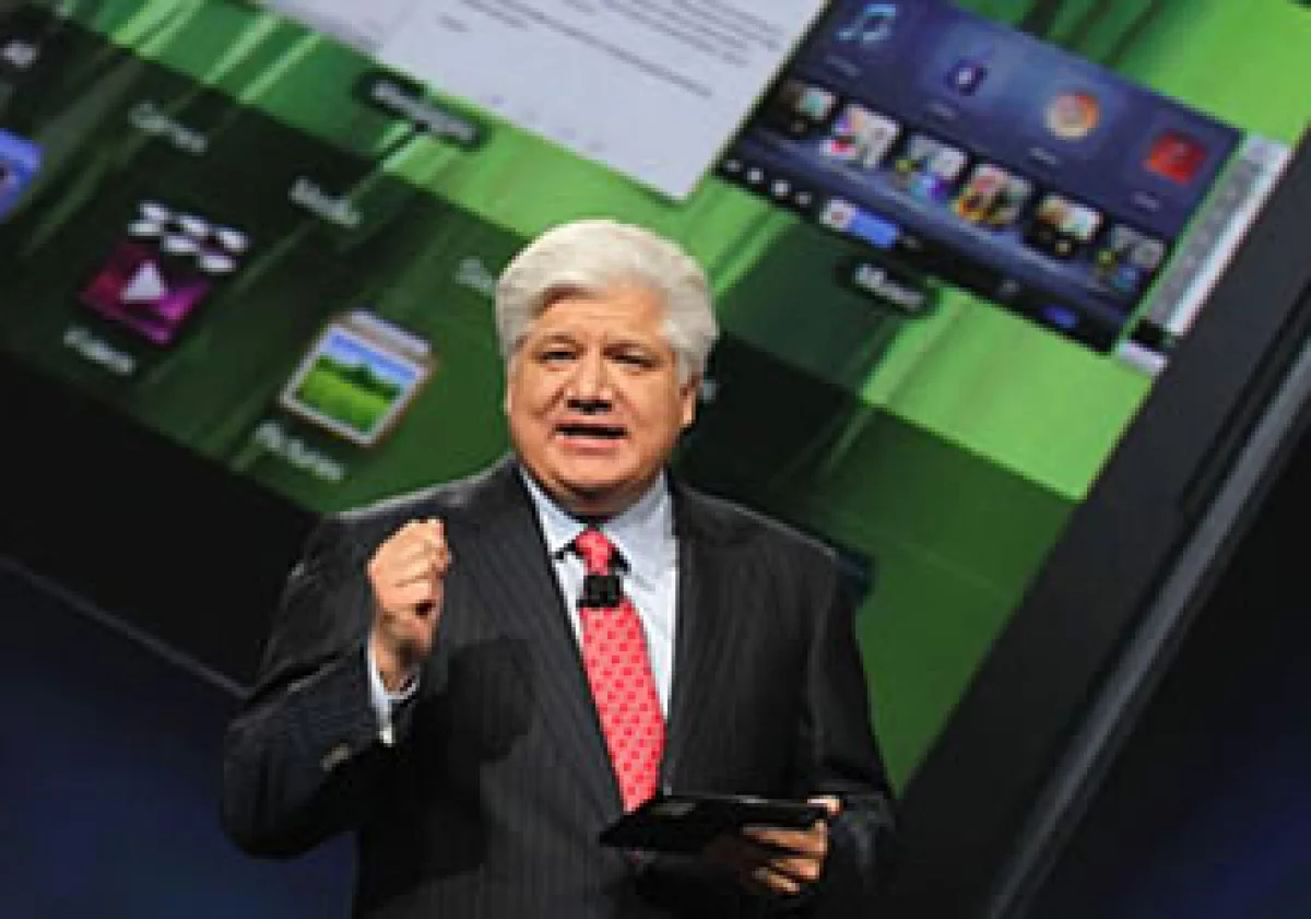 El co-CEO, Mike Lazaridis, en la presentación de la PlayBook. (Foto: Fortune)