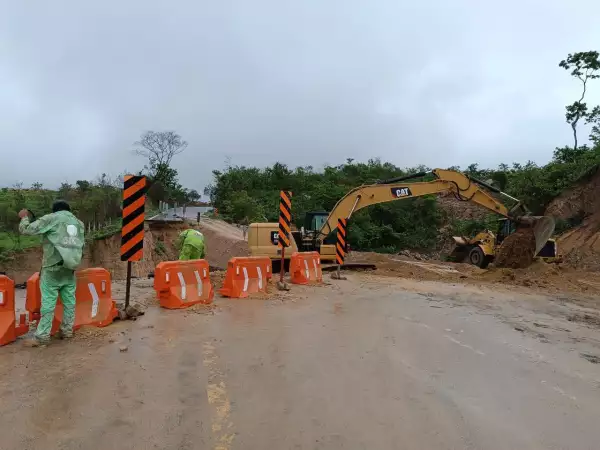 Obras carreteras en Oaxaca y Guerrero sufren afectaciones por tormentas a pesar de inversión