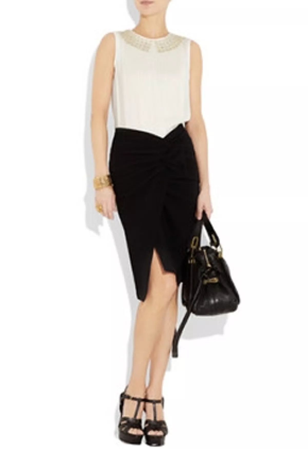 Falda de Donna Karan y blusa blanca de Chloé.