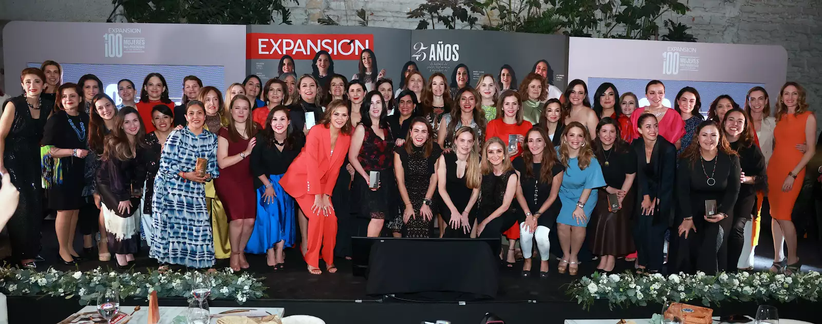 MUJERES MAS PODEROSAS 322.JPG