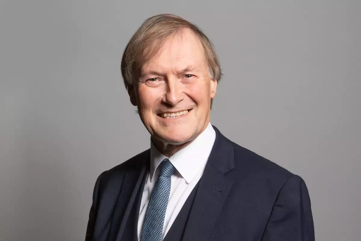 Foto para el parlamento en Londres del diputado David Amess.