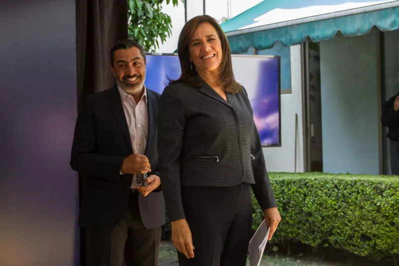 Camacho da su voto a...