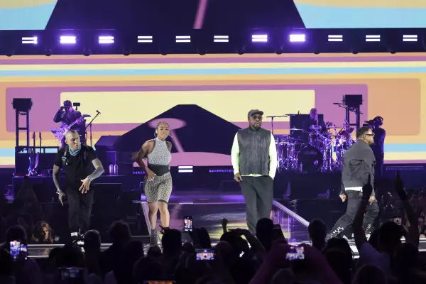 Taboo, J. Rey Soul, will.i.am, y APL.DE.AP