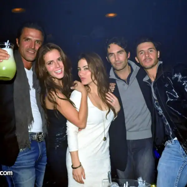 Billy Rovzar,Claudia Álvarez,Claudia Lizaldi,Eamonn Sean Kneeland y Germán Rosete