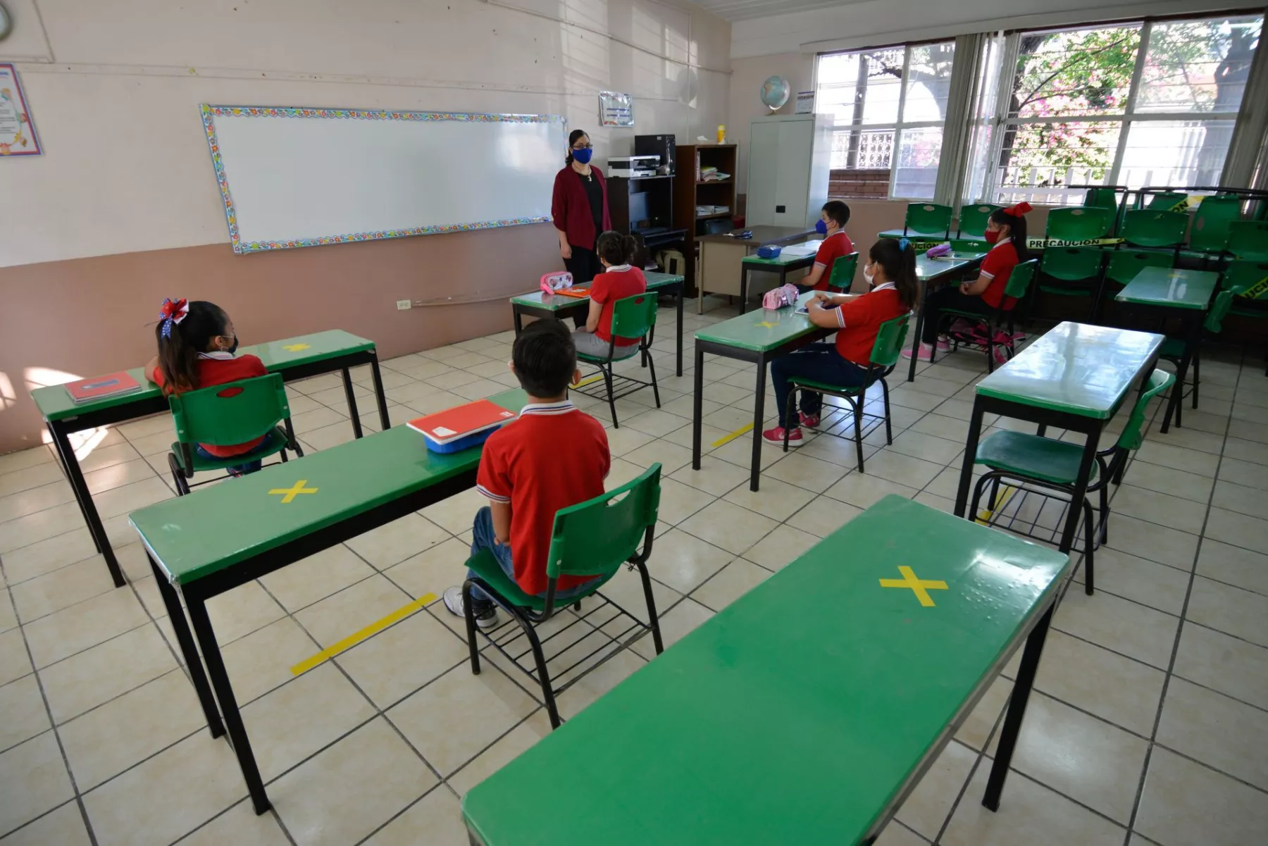 Mi Beca para Empezar está dirigida a alumnos de la CDMX de nivel primaria, preescolar y secundaria