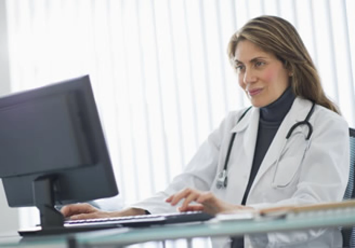 Estar activo en horas asociadas biológicamente al sueño, causa daño emocional a los profesionistas. (Foto: Photos to go)