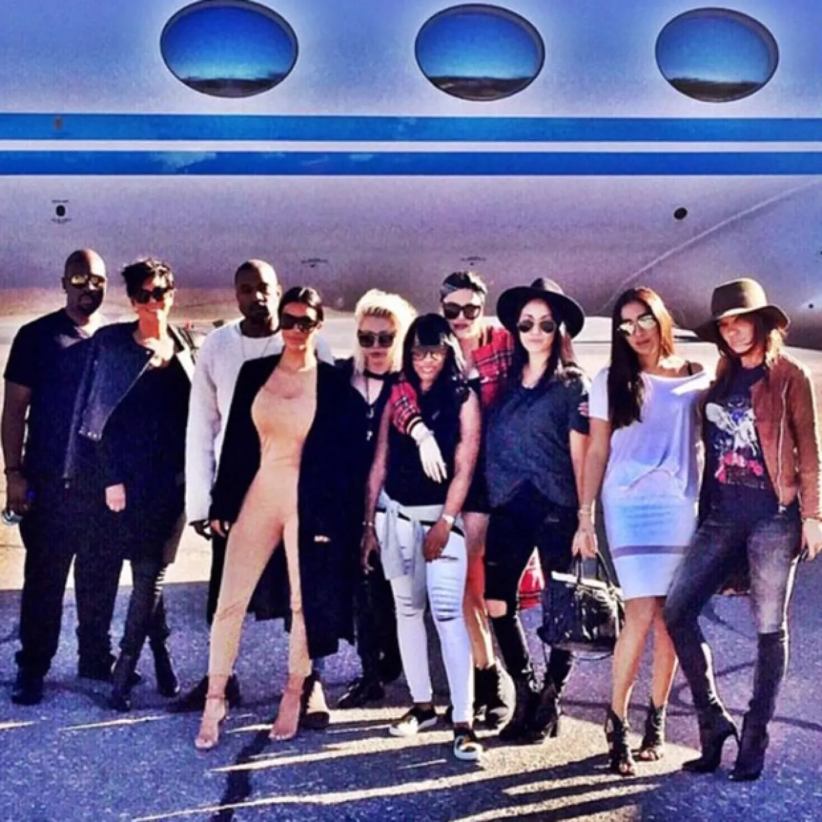 Kim publicó ayer esta imagen cuando se preparaba para su viaje a Las Vegas junto a sus amigos y familia.