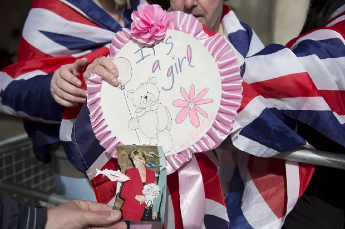 En Inglaterra, el público se inclina en las votaciones a que el segundo bebé de Kate y William será niña, y el nombre preferido es Alice.