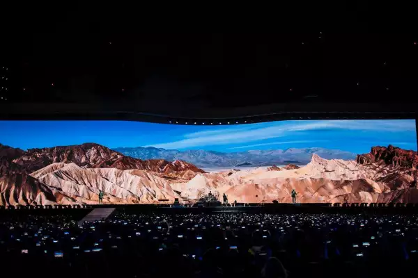 U2