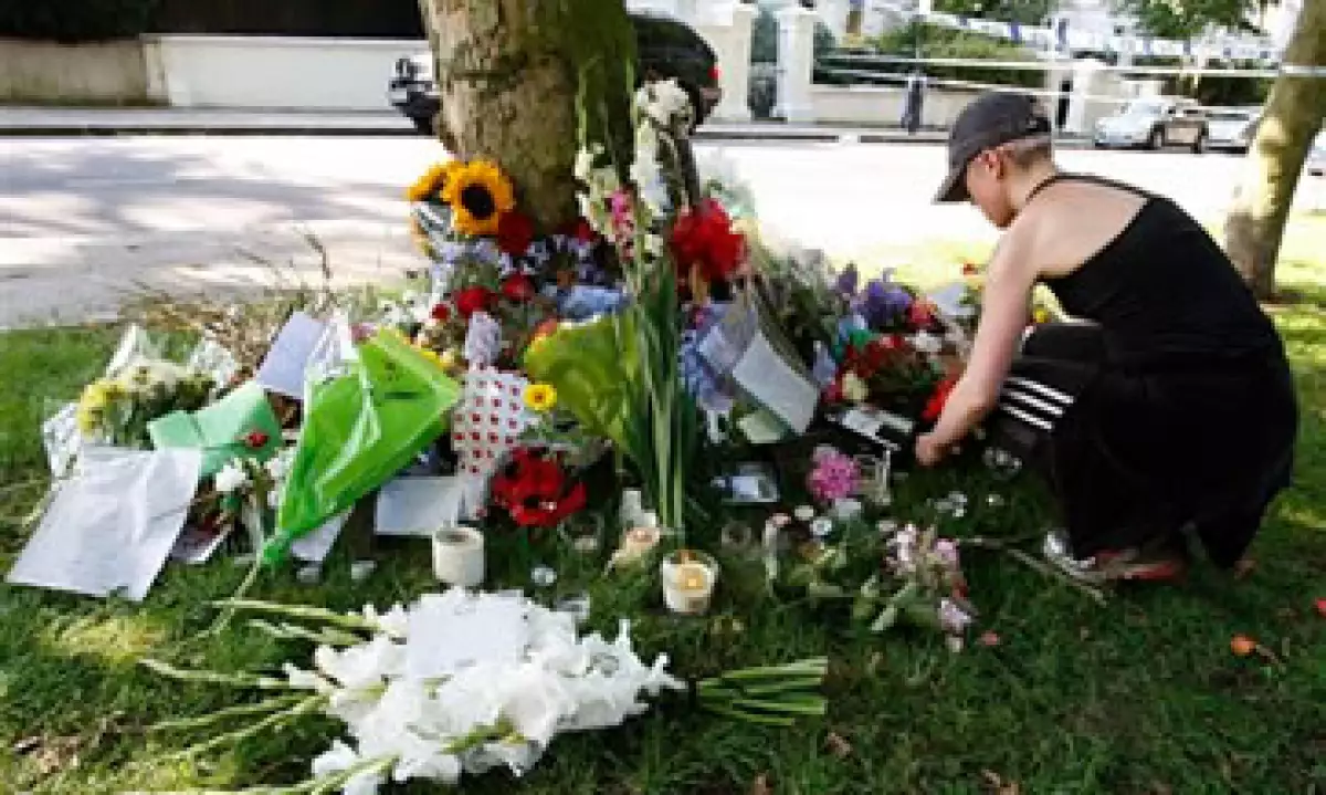 Winehouse fue encontrada el sábado sin vida en su casa de Londres. (Foto: AP)