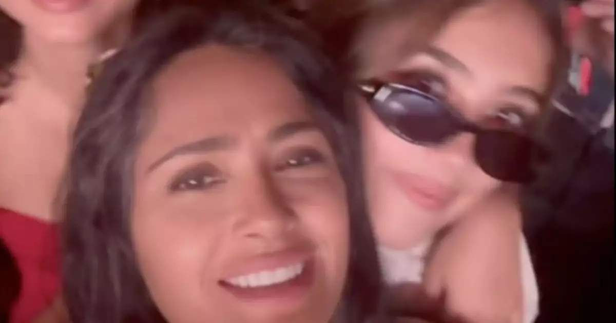 salma-hayek-valwntina-paloma.jpg