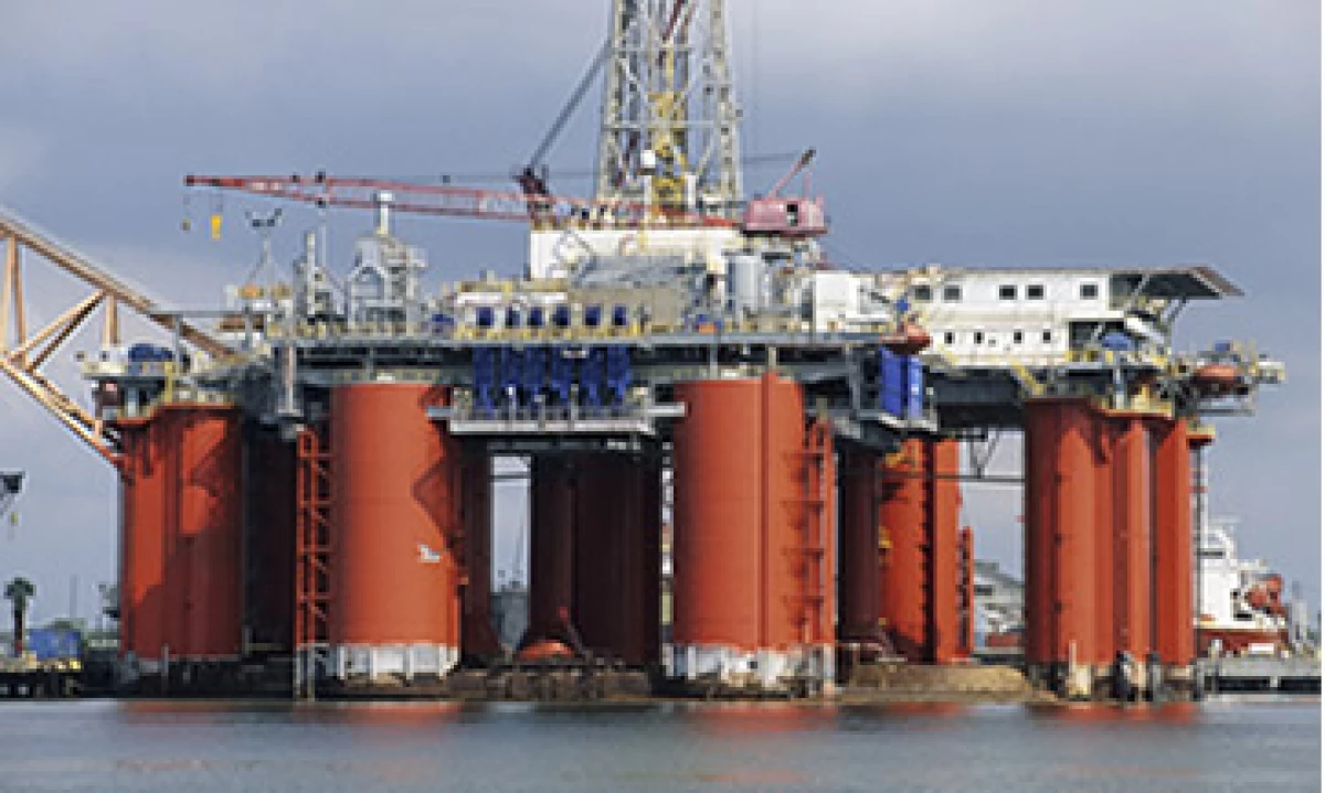 El precio del petróleo se vio afectado luego de que el Congreso de EU aprobó un plan para elevar el límite de la deuda del país. (Foto: Photos to Go)