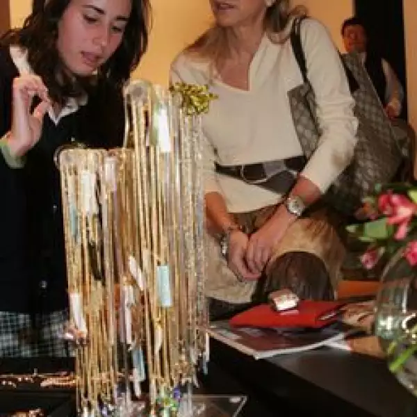 Alexa Quintana, Clara Ruiz