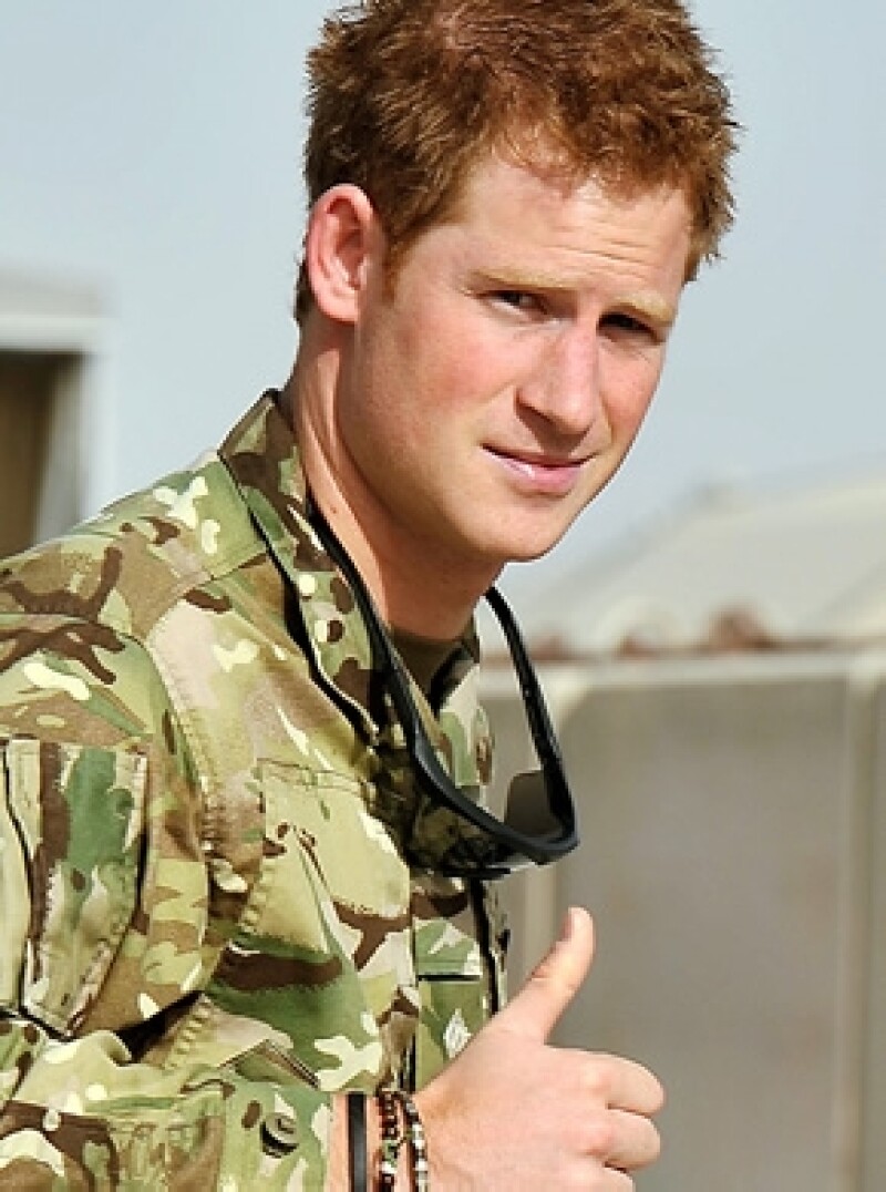 Al parecer el hijo del príncipe Carlos de Inglaterra se mantiene en constante contacto no sólo con su familia, también con Cressida Bonas.