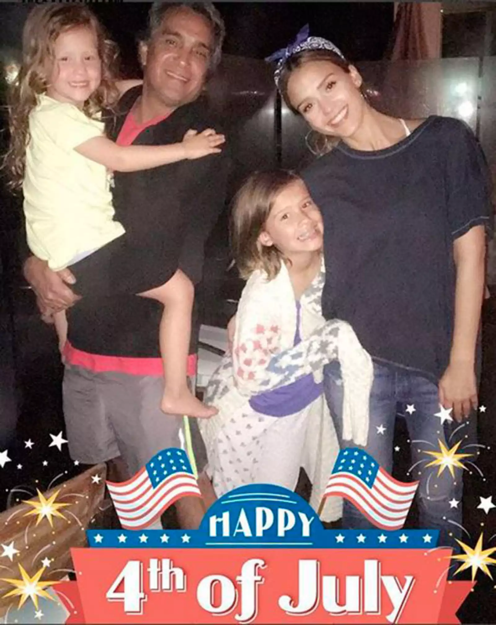 Jessica Alba celebró este importante día junto a su familia.