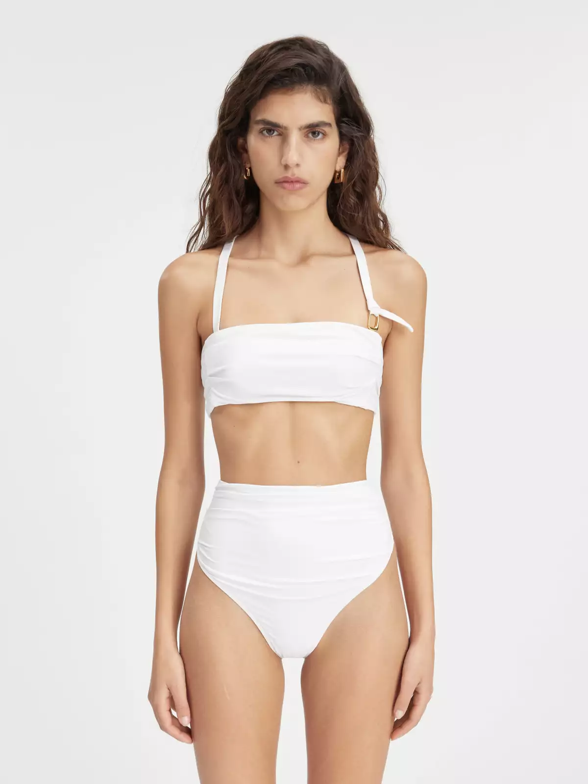 Jacquemus presenta una colección para novias y novios de todas las edades