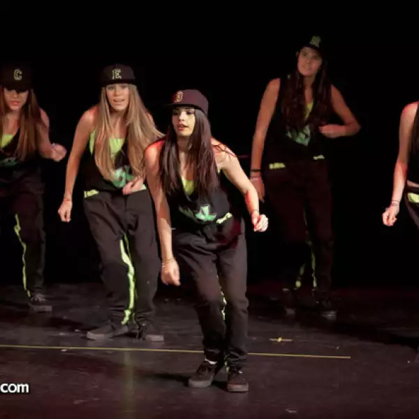 Triana junto con total exercise and dance