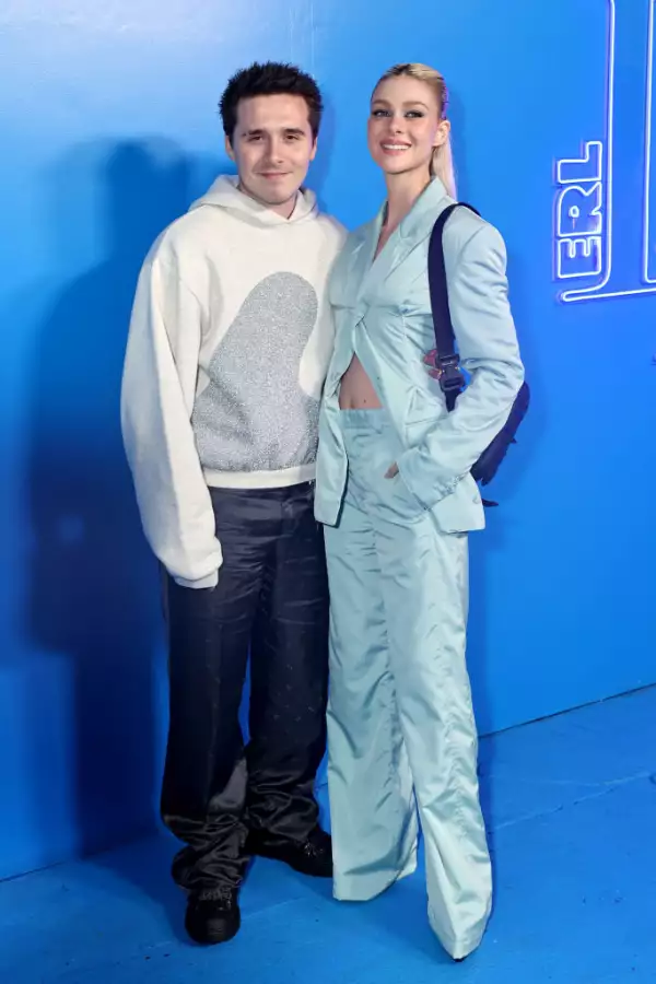 brooklyn-beckham-nicola-peltz-muestras-carino