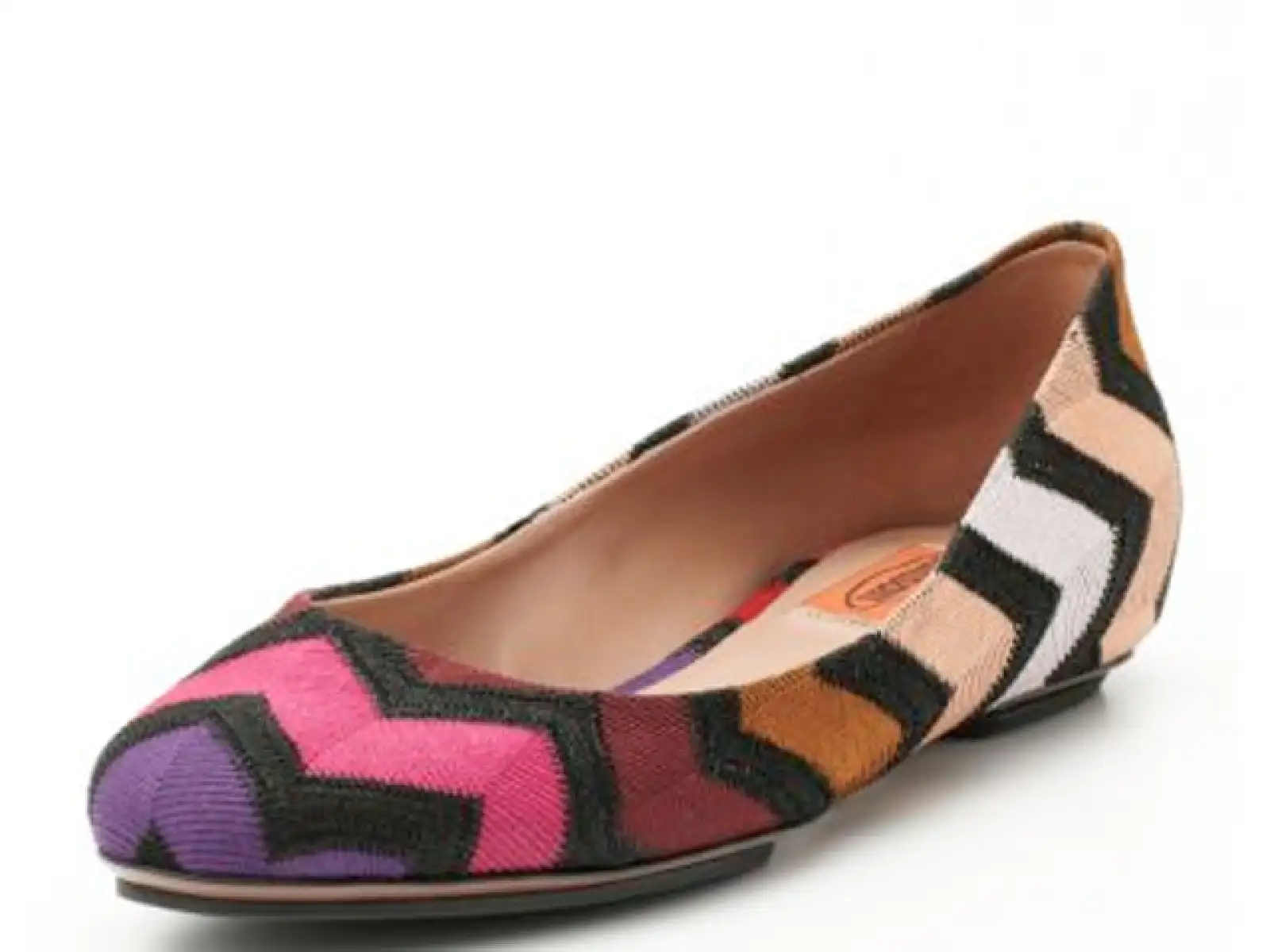 La firma italiana Missoni propone flats con sus legendarios motivos de zigzag.