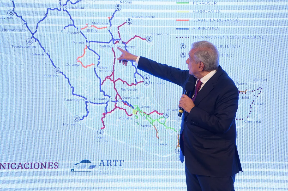 AMLO-tren-pasajeros-.jpeg