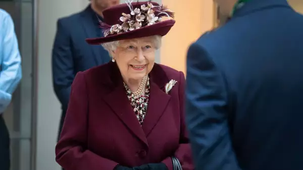 Reina Isabel II