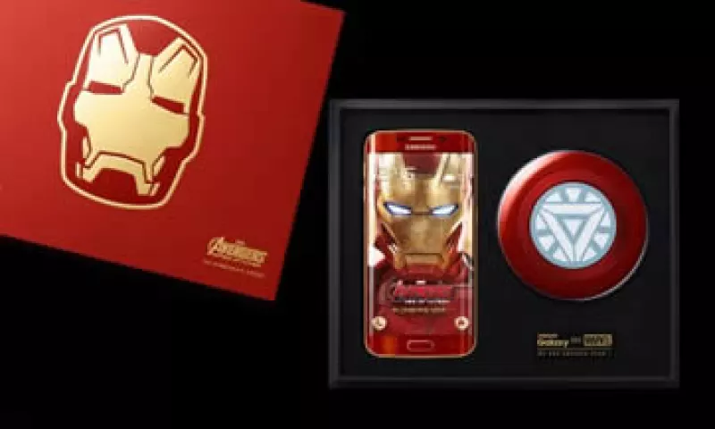 La edición Iron Man tiene un rojo vibrante y tonos dorados similares al icónico traje del superhéroe. (Foto: Samsung.com )