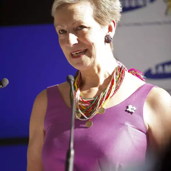 La embajadora británica Judith Macgregor.