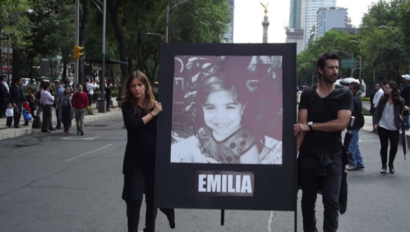 Iliana Fox y José María Yazpik se unieron a la marcha para exigir justicia.